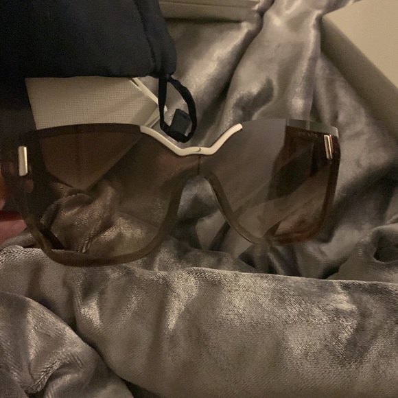 Prada Sunglasses - Picture 4 of 5